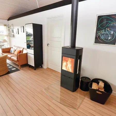 בית נופש Holiday Home Vinkelbaek I *